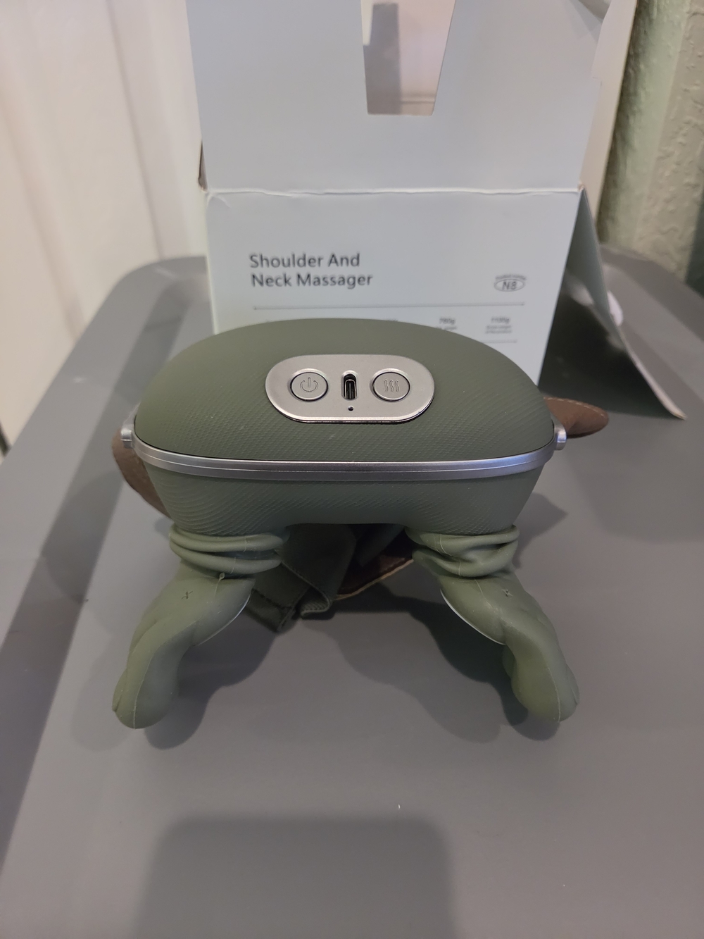Portable Green Neck and Shoulder Massager - Handheld Relief - Picture 3 of 6